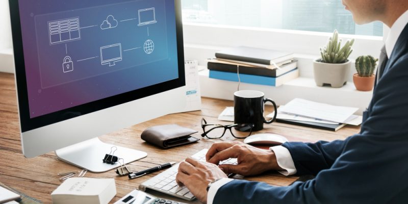 Perbandingan Web Hosting vs Dedicated Server